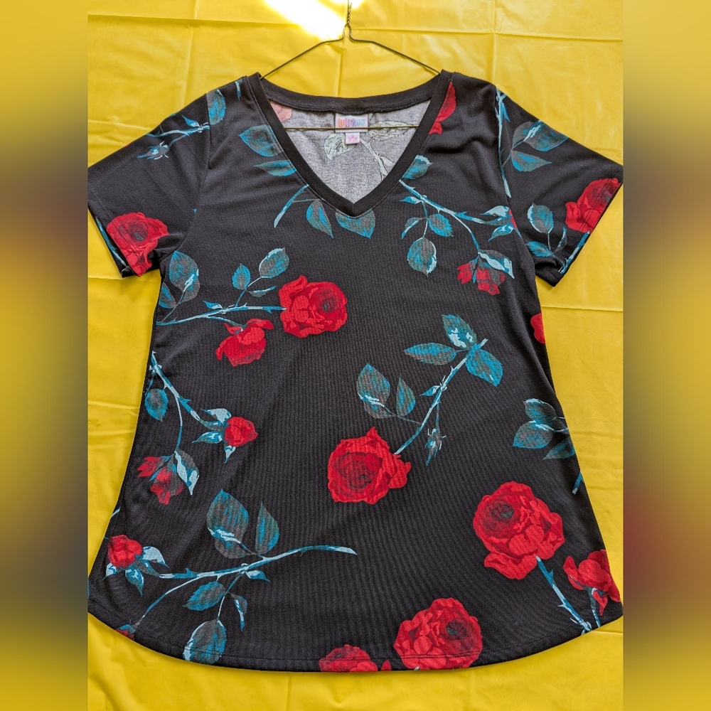 LuLaRoe Black and Red Short Sleeve "Christy" Top, Small